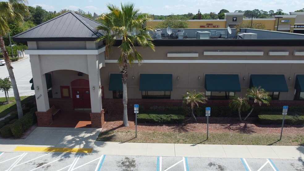 More Photos Of 5650 S Florida Ave, Lakeland Restaurant For Lease