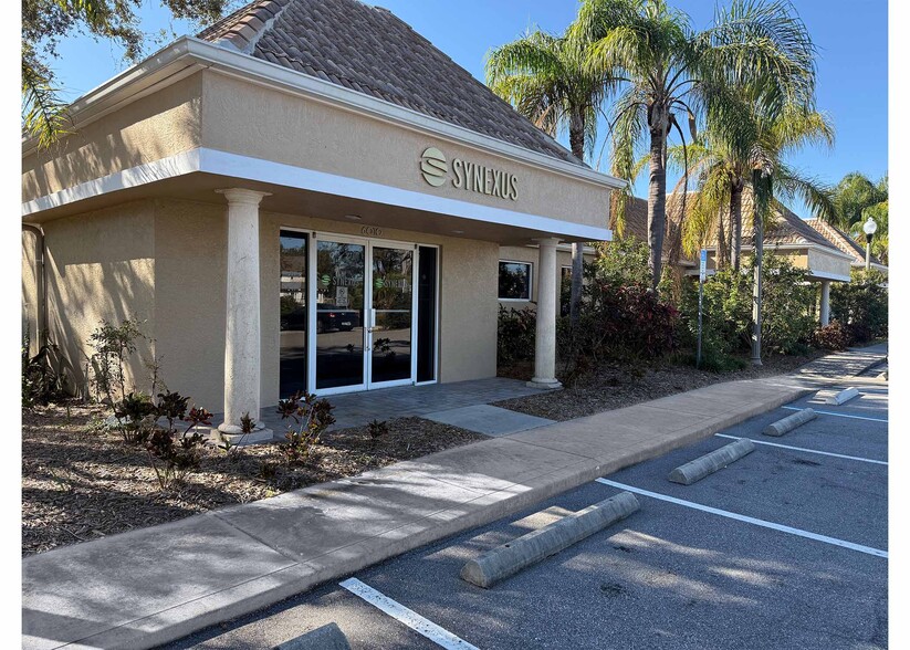 More Photos Of 6010 Park Blvd, Pinellas Park Medical For Lease