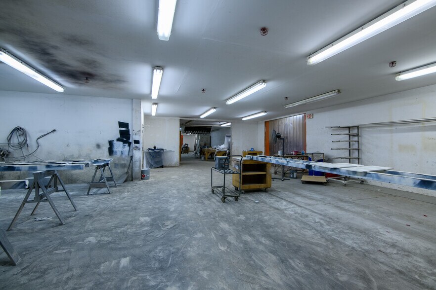 More Photos Of 440 Frankston St, Jacksonville Warehouse For Sale
