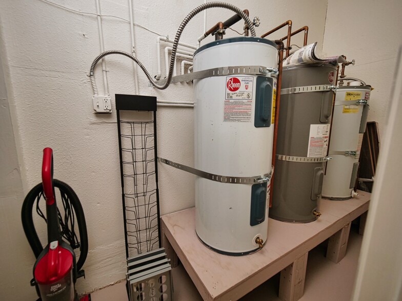 More Photos Of 1927-1929 Taraval St, San Francisco Apartments For Lease