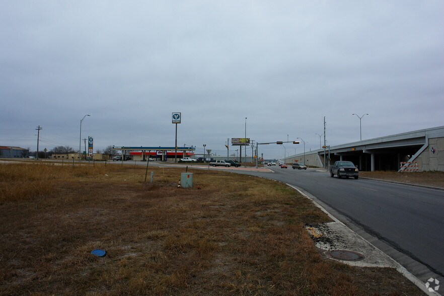 More Photos Of S I-35 Fwy @ Wonderworld Dr, San Marcos Land For Sale