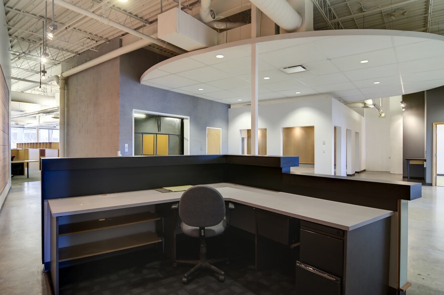 More Photos Of 677 S Colorado Blvd, Denver Office For Sale