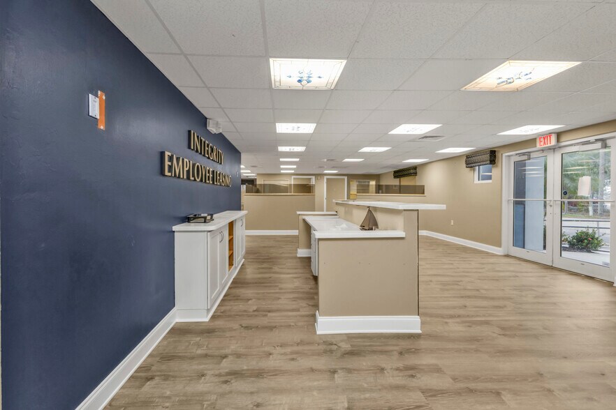 More Photos Of 128 W Charlotte Ave, Punta Gorda Office Residential For Sale