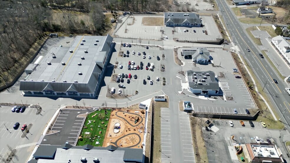 More Photos Of 169 Danbury Rd, New Milford Unknown For Lease