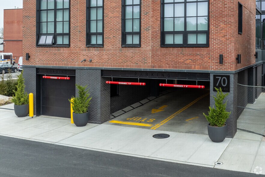 More Photos Of 70 Memorial Plz, Pleasantville Apartments For Lease