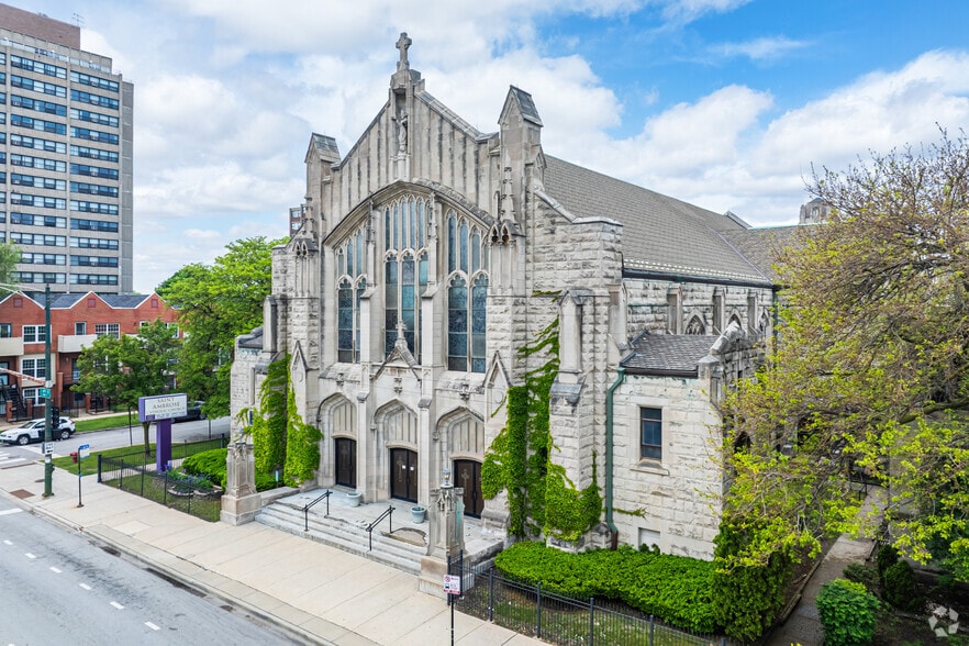 More Photos Of 1000 47th St, Chicago Religious Facility For Sale