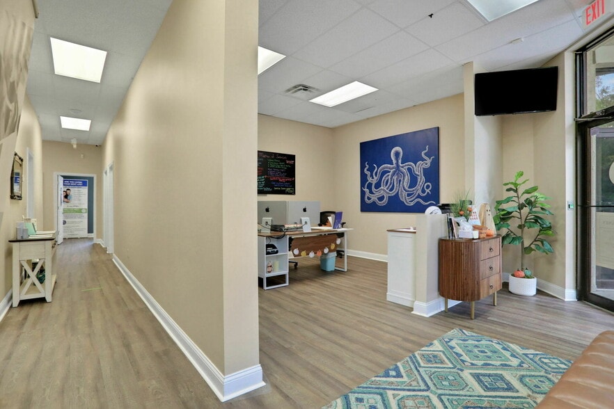 More Photos Of 12428 San Jose Blvd, Jacksonville Office For Sale