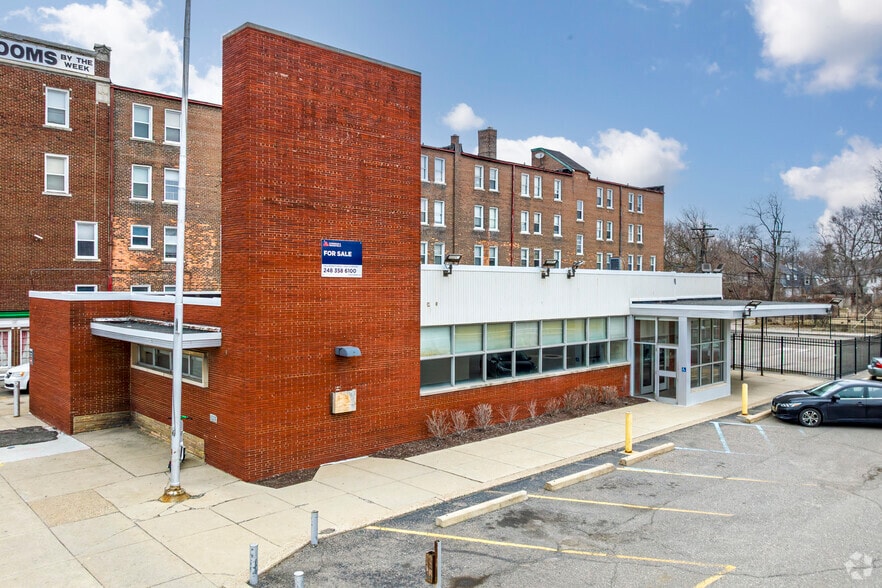 More Photos Of 11606 Woodward Ave, Detroit General Retail For Sale