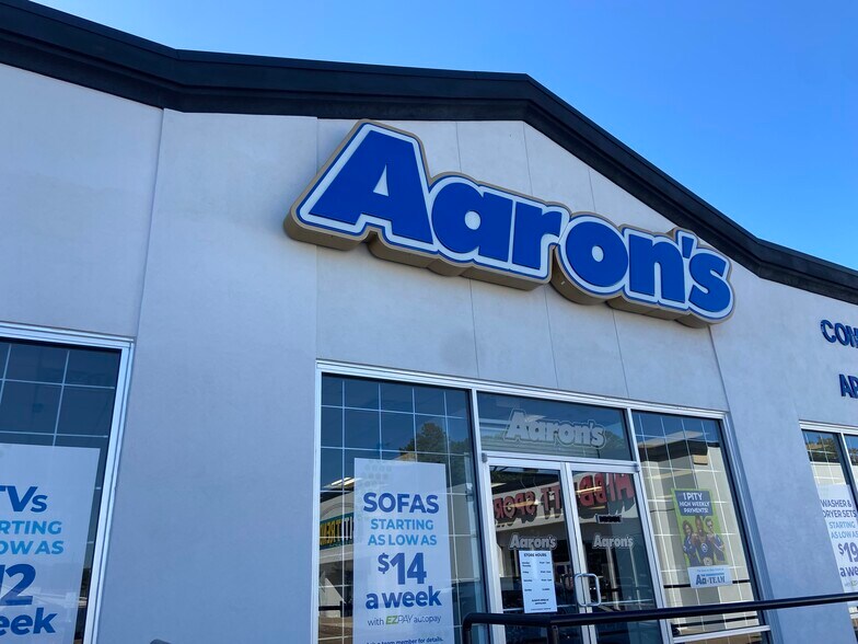 More Photos Of 921-939 Hwy 35 S, Forest Unknown For Sale