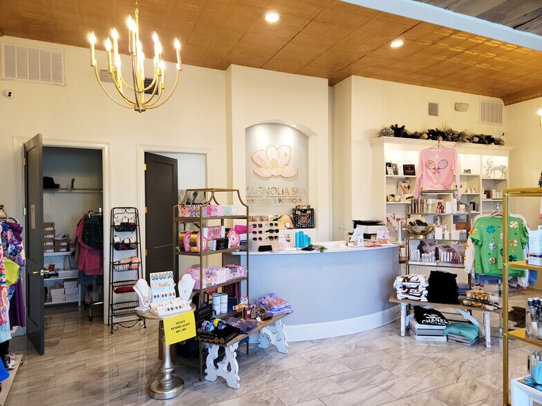 More Photos Of 520-524 Front St, Natchitoches Storefront Retail Residential For Sale