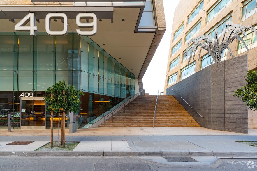 More Photos Of 1655 3rd St, San Francisco Unknown For Lease