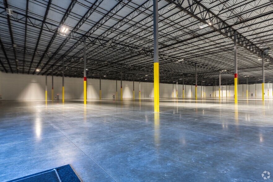 More Photos Of 1350 Six Flags Rd, Lithia Springs Warehouse For Lease
