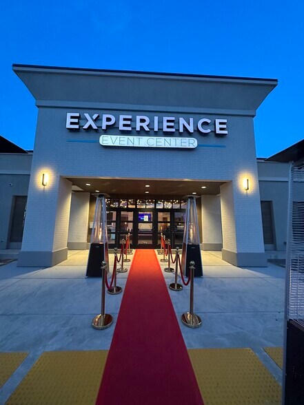 More Photos Of 1440-1460 Moon River Dr, Provo General Retail For Lease