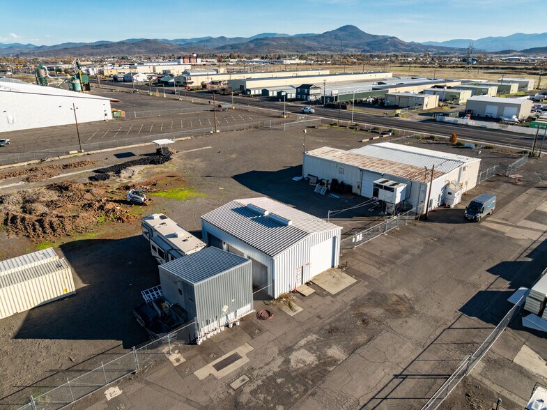 More Photos Of 1405 Antelope Rd, White City Warehouse For Sale