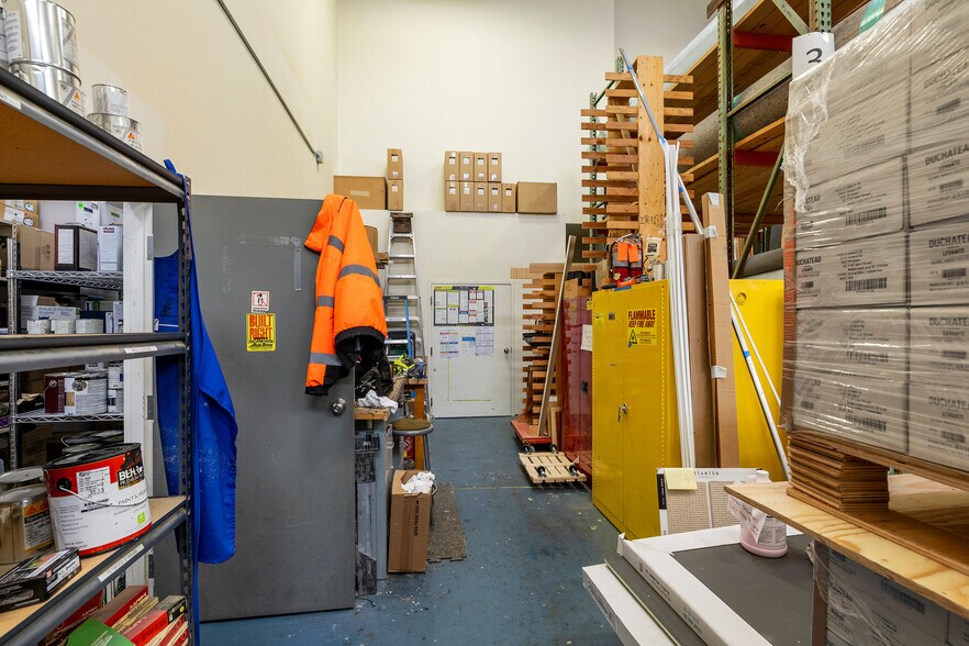 More Photos Of 114 S Findlay St, Seattle Showroom For Sale