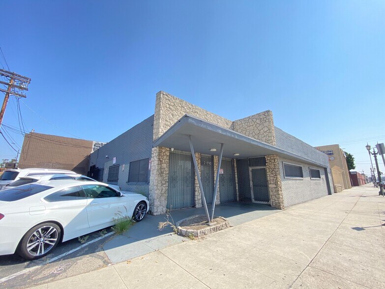More Photos Of 2100 S Hill St, Los Angeles Research And Development For Sale