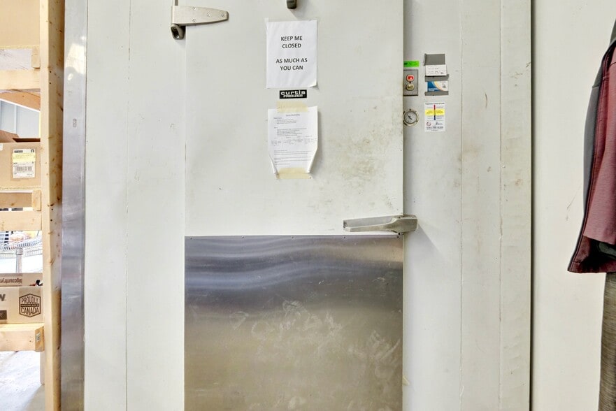 More Photos Of 3145 Dundas St W, Mississauga Storefront Retail Office For Lease