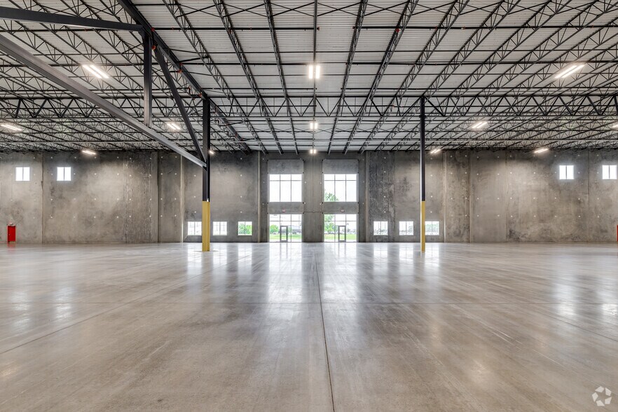 More Photos Of E 76th St N & Whirlpool Dr, Tulsa Unknown For Lease