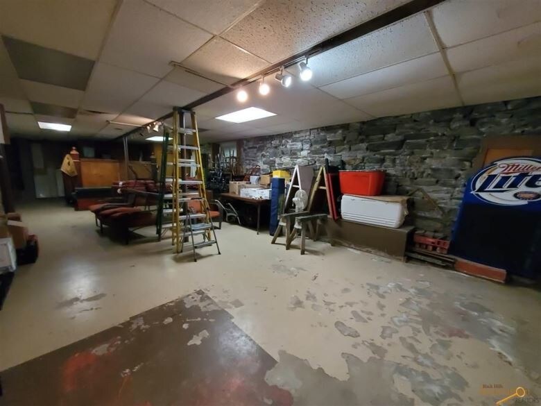 More Photos Of 305 W Main St, Lead Restaurant For Sale