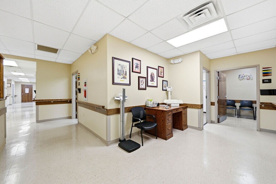 More Photos Of 329 Wesley St, Johnson City Medical For Sale