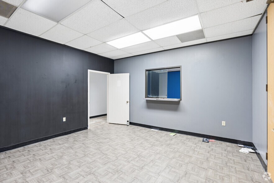 More Photos Of 8240 Antoine Dr, Houston Medical For Sale