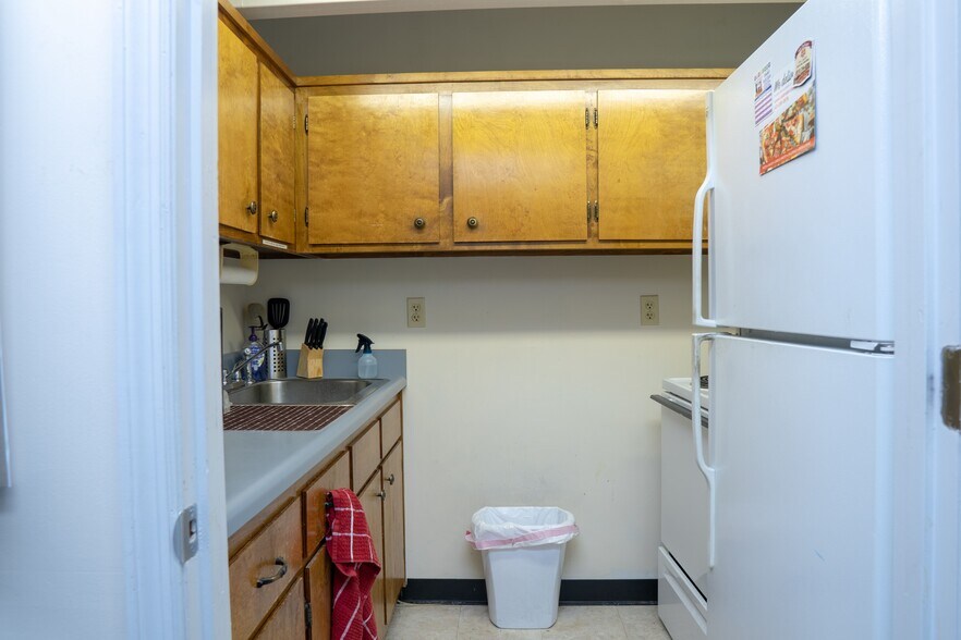 More Photos Of 385-387 Industrial Dr, Mount Juliet Warehouse For Lease