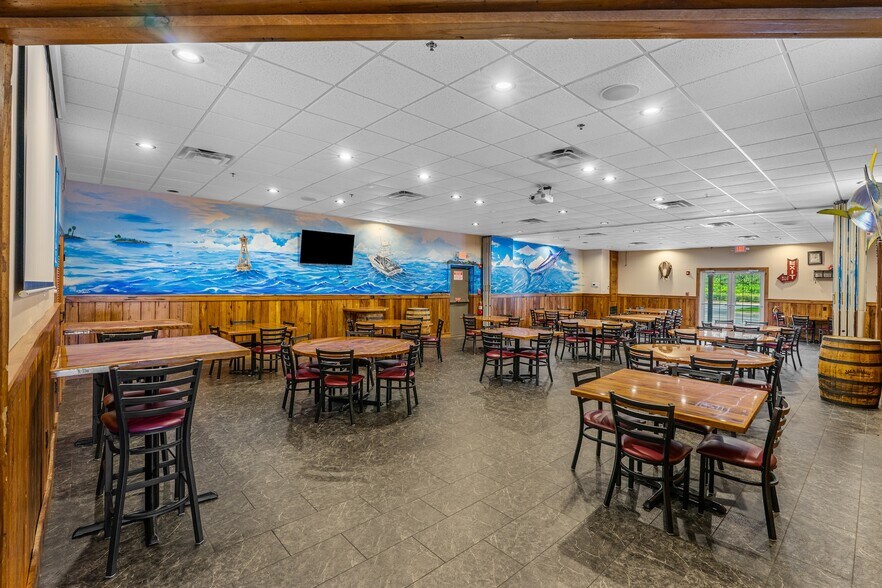 More Photos Of 4170 S Ridgewood Ave, Edgewater Specialty For Lease