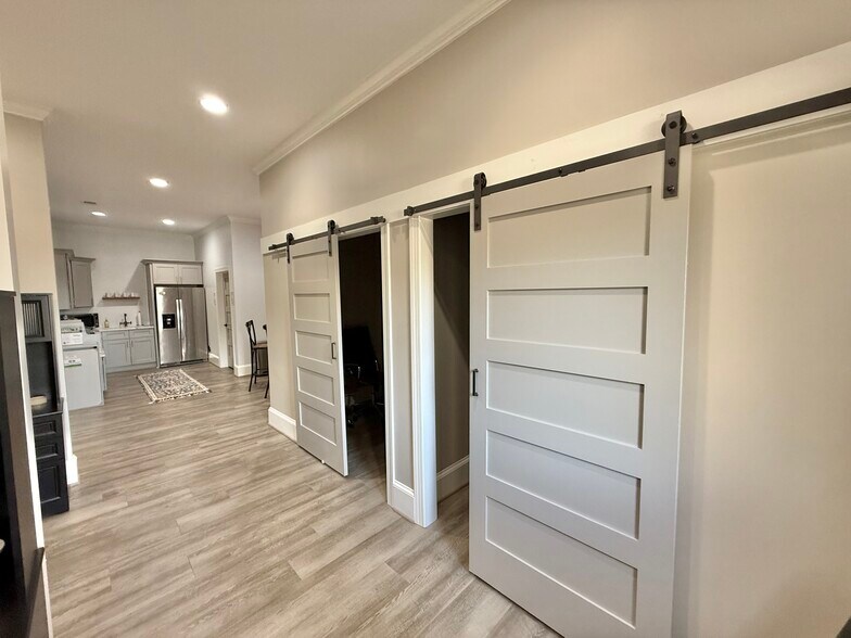 More Photos Of 204 Griffin Park Dr, Birmingham Office For Sale