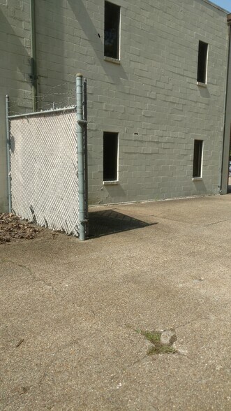 More Photos Of 201 Production Dr, Yorktown Distribution For Lease