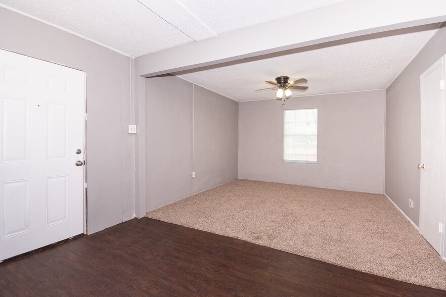 More Photos Of 719 San Antonio St, Pleasanton Apartments For Sale