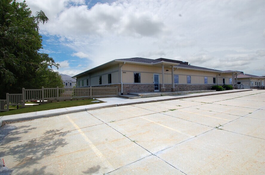 More Photos Of 2850 Coral Ct, Coralville Office For Lease