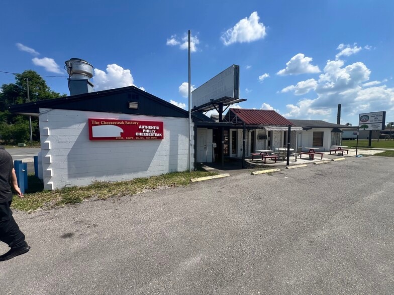 Primary Photo Of 5830 Gall Blvd, Zephyrhills Restaurant For Lease