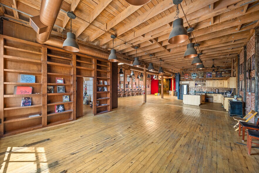 More Photos Of , Los Angeles Unknown For Sale