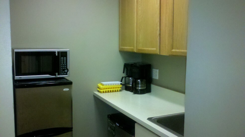 More Photos Of 5 Commonwealth Rd, Natick Office For Lease