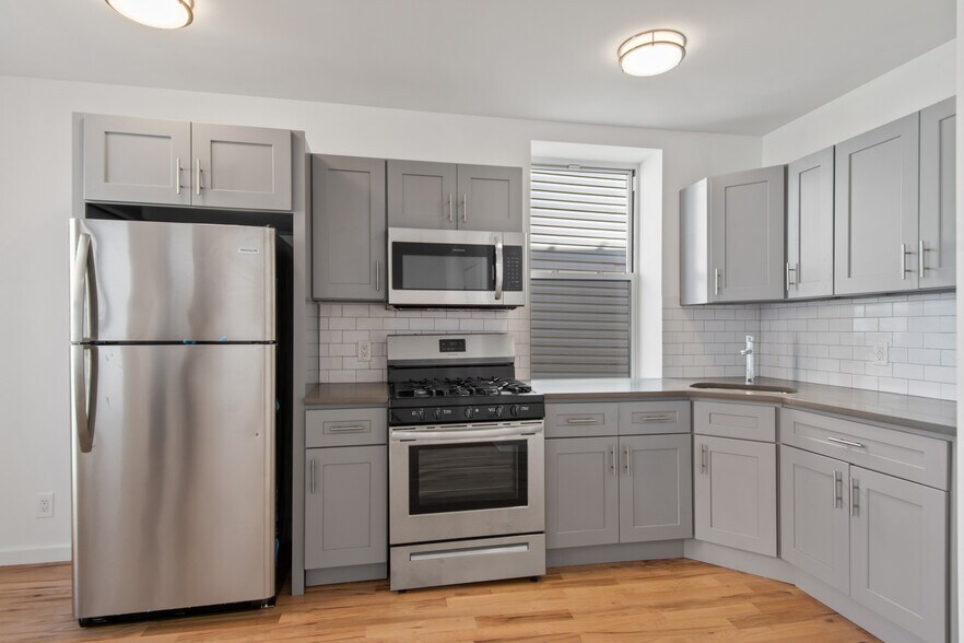 More Photos Of 811 Courtlandt Ave, Bronx Apartments For Sale