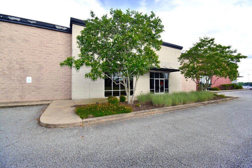 More Photos Of 1721-1751 Vann Dr, Jackson Unknown For Lease