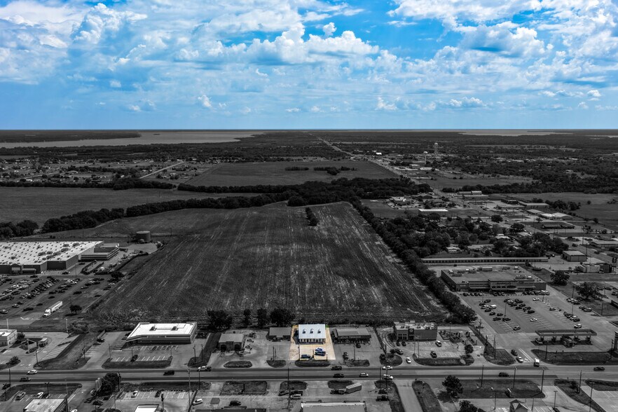 More Photos Of 8883-8885 State Highway 34 S, Quinlan Office For Lease