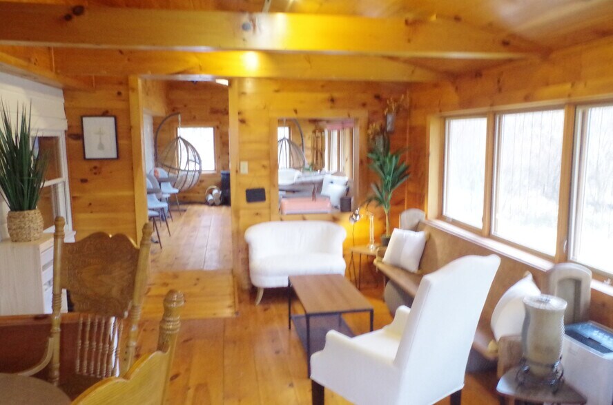 More Photos Of 133 Main St, High Falls Office For Lease