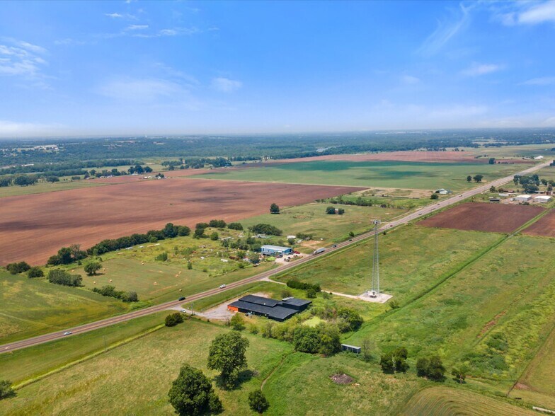 More Photos Of 700 N Main St, Lexington Warehouse For Lease