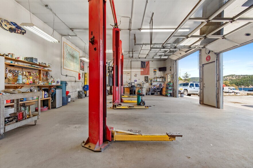 More Photos Of 397 Highway 119, Nederland Auto Repair For Sale