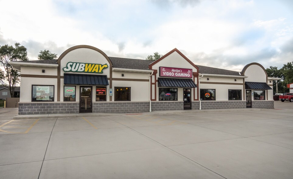 More Photos Of 407 S 4th St, Dunlap Storefront Retail Office For Lease