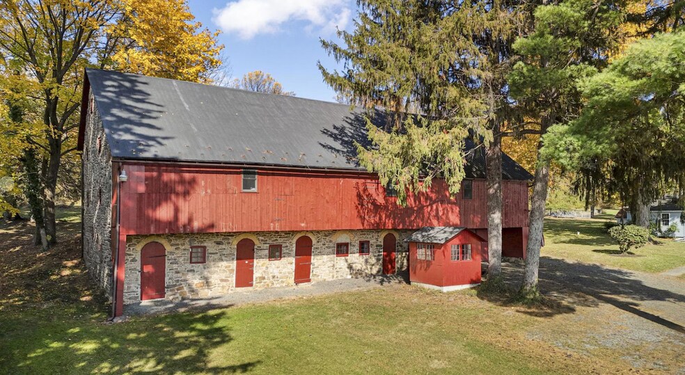 Primary Photo Of 1041 Reading Ave, Boyertown General Retail For Sale