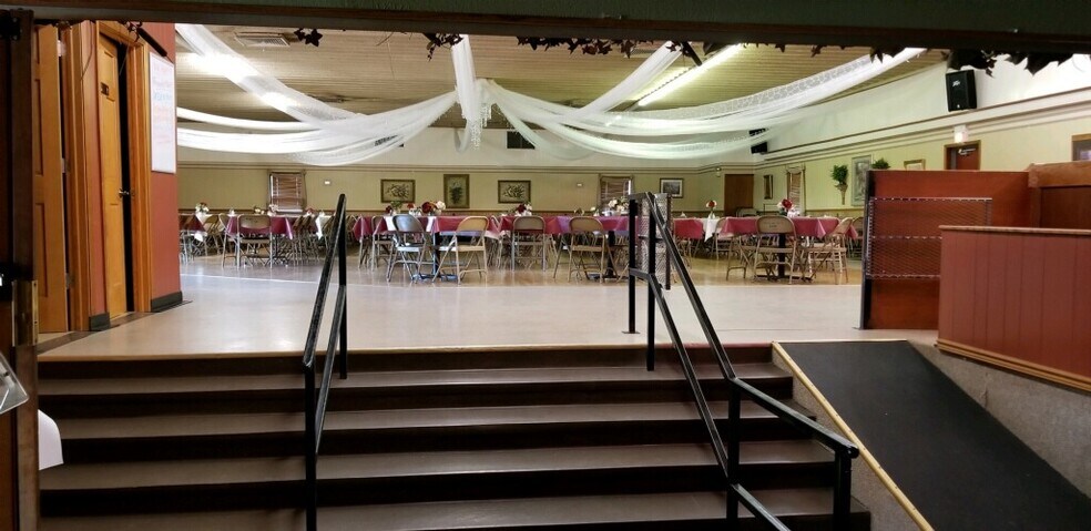 More Photos Of 26646 S 555 St, Fullerton Restaurant For Sale