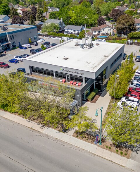 More Photos Of 557 Rue Notre-Dame, Repentigny Office For Sale