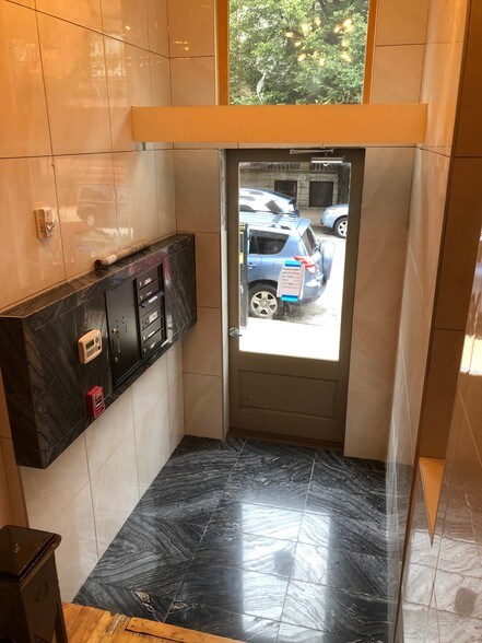 More Photos Of 1305-1307 St Paul St, Baltimore Office Residential For Sale