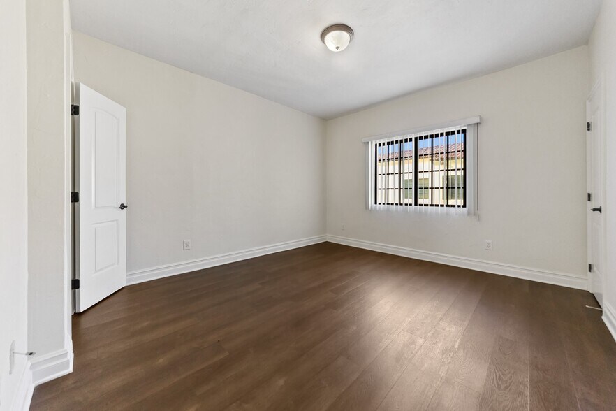 More Photos Of 2623 Ellendale Pl, Los Angeles Apartments For Sale