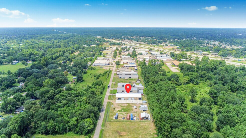 More Photos Of 31588 Industrial Park Dr, Pinehurst Warehouse For Lease