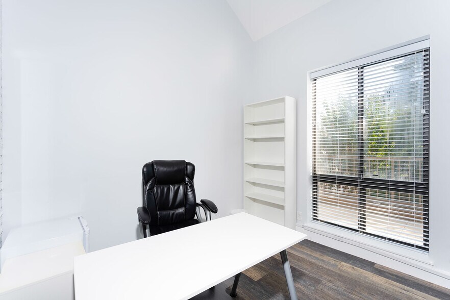 More Photos Of 6255-6265 Executive Blvd, Rockville Office For Sale