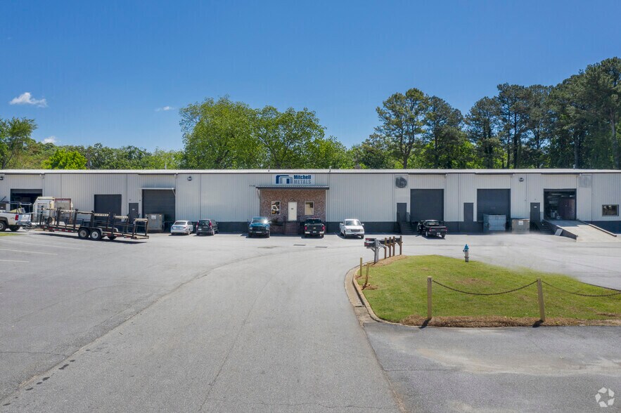 More Photos Of 1761 McCoba Dr SE, Smyrna Warehouse For Lease