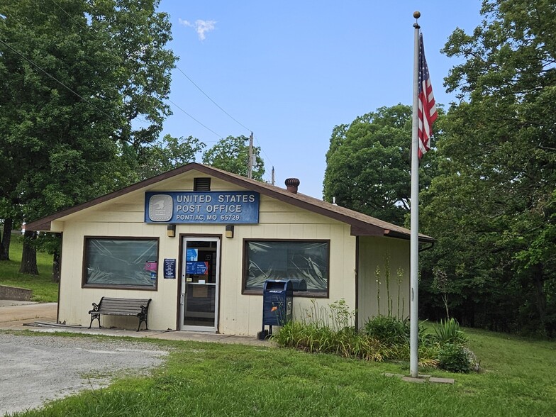 Primary Photo Of 8180 State Hwy W, Pontiac Office For Sale